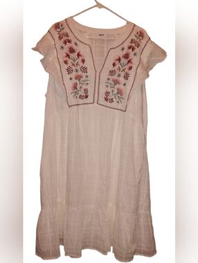 3X Embroidered White Cotton Sundress with Pink Floral Detail. With Pockets 🙂